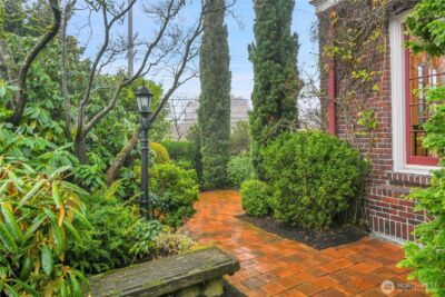 406 Galer Street , Seattle, WA 98109 - Photo 38