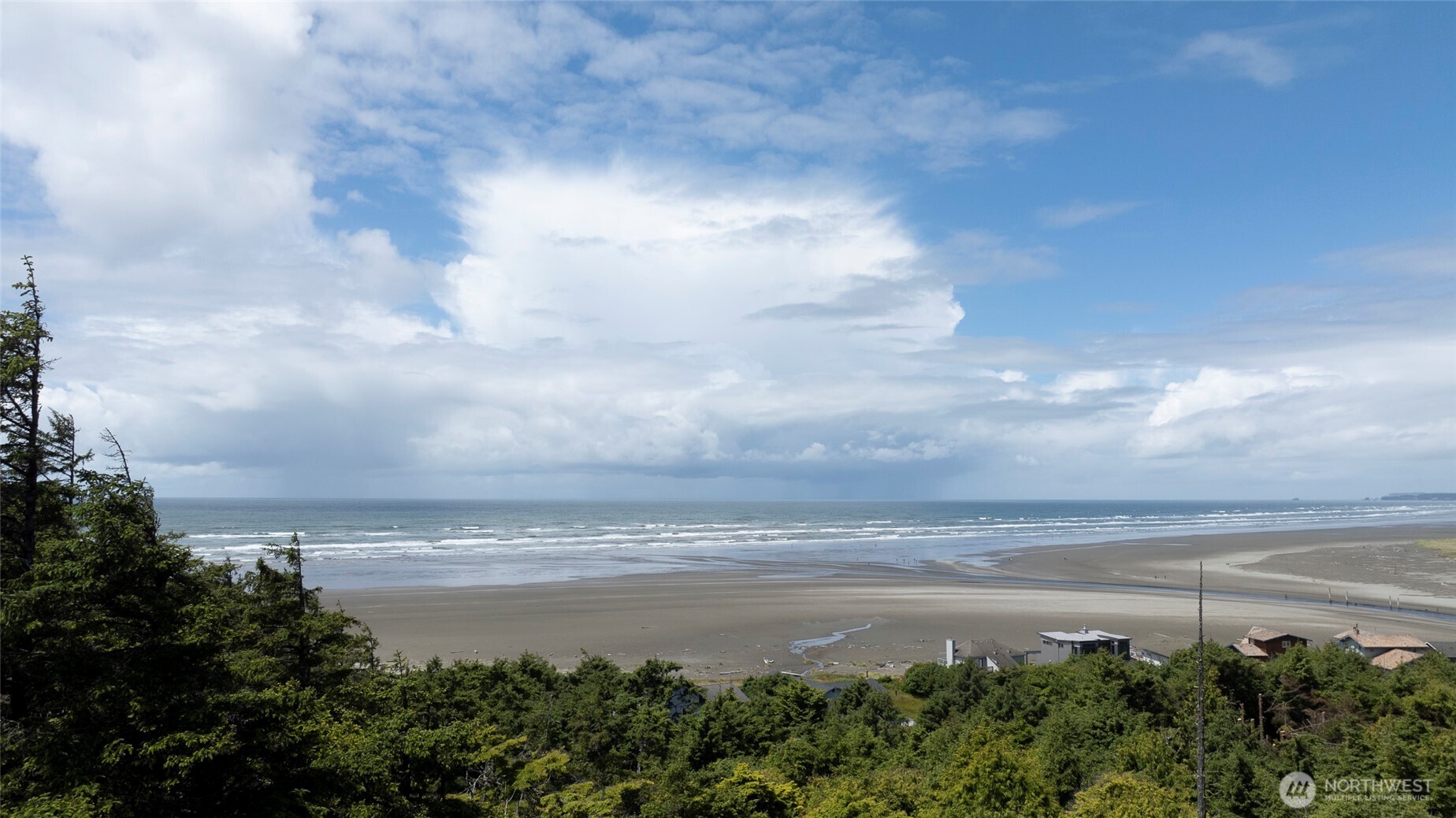 16 Koala Lane , Pacific Beach, WA 98571