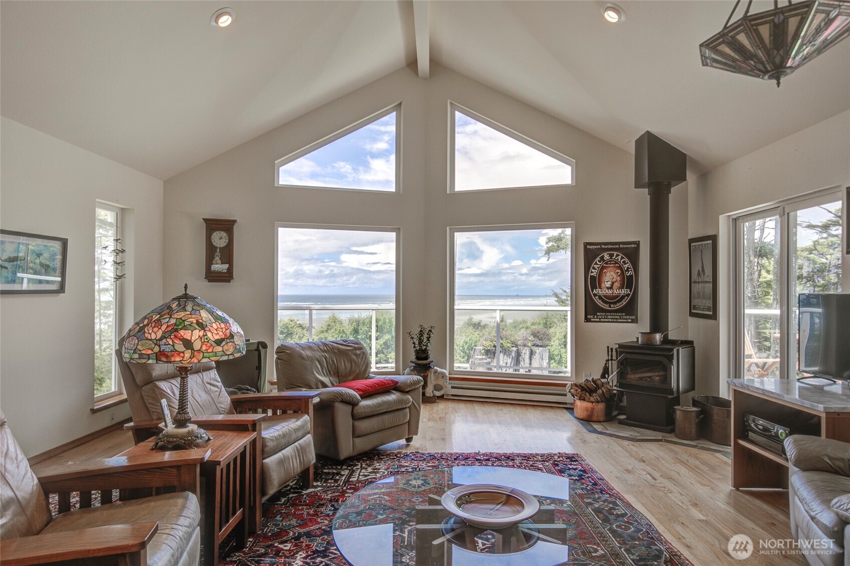 16 Koala Lane , Pacific Beach, WA 98571
