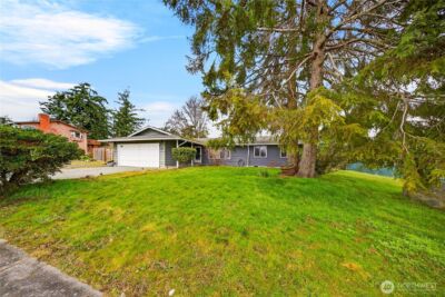 580 SW 3rd Avenue , Oak Harbor, WA 98277-5111 - Photo 2