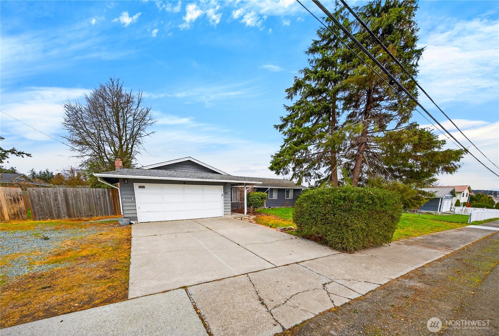 580 SW 3rd Avenue , Oak Harbor, WA 98277-5111