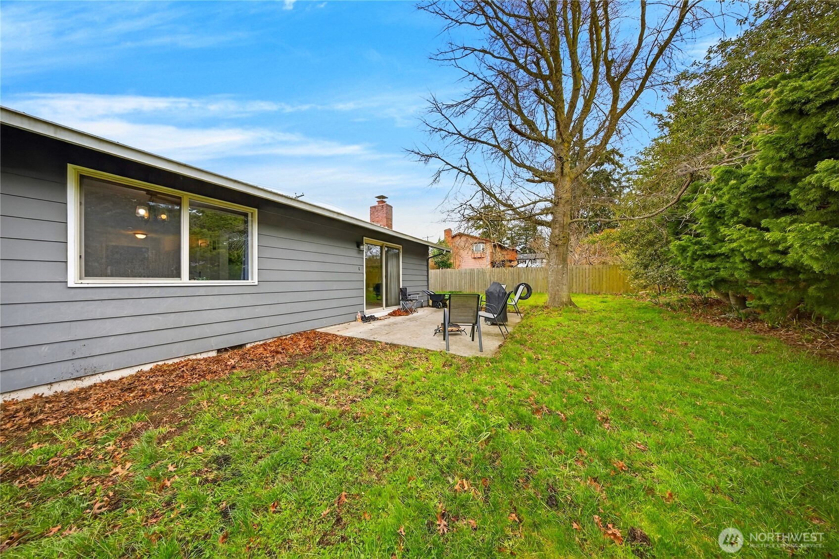 580 SW 3rd Avenue , Oak Harbor, WA 98277-5111