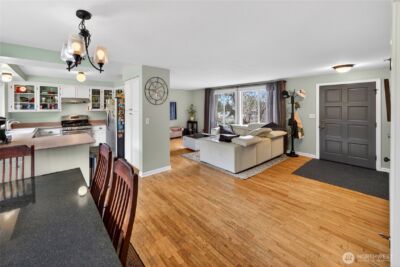 580 SW 3rd Avenue , Oak Harbor, WA 98277-5111 - Photo 9