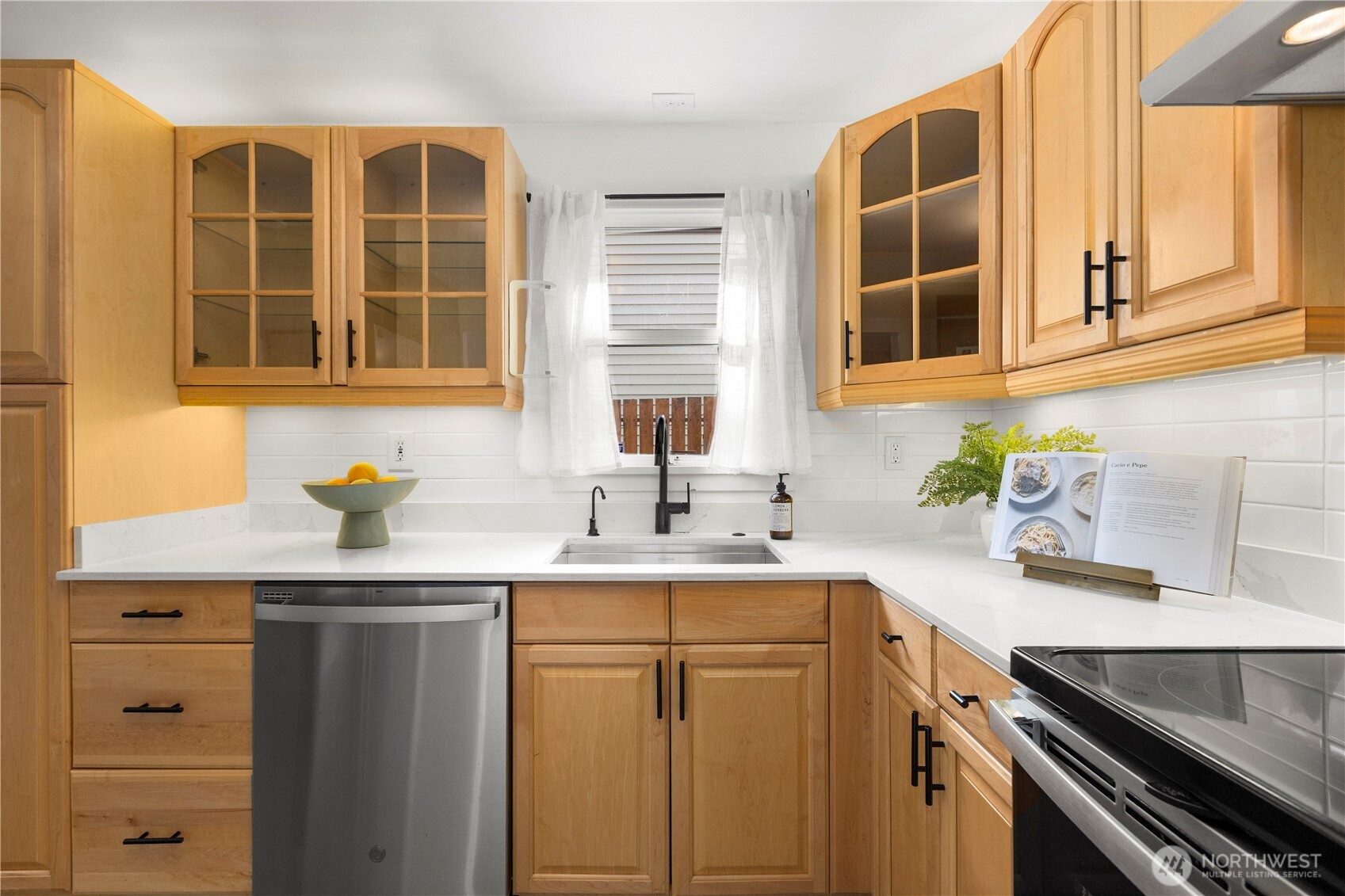 14052 Midvale Avenue N, Seattle, WA 98133