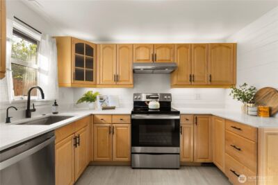 14052 Midvale Avenue N, Seattle, WA 98133 - Photo 18