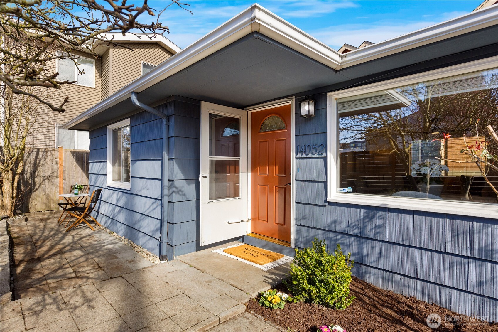 14052 Midvale Avenue N, Seattle, WA 98133