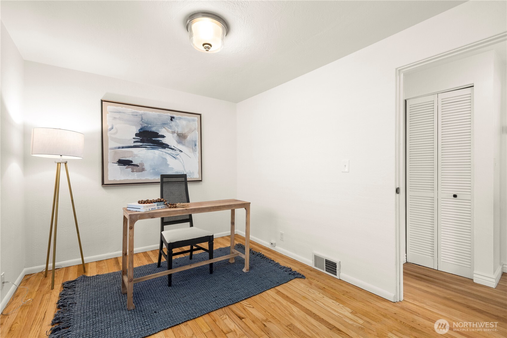 14052 Midvale Avenue N, Seattle, WA 98133