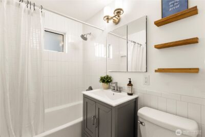 14052 Midvale Avenue N, Seattle, WA 98133 - Photo 35