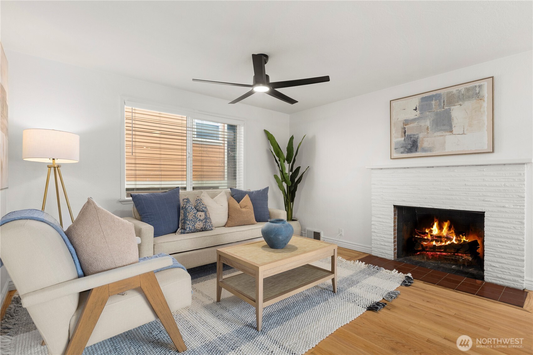 14052 Midvale Avenue N, Seattle, WA 98133