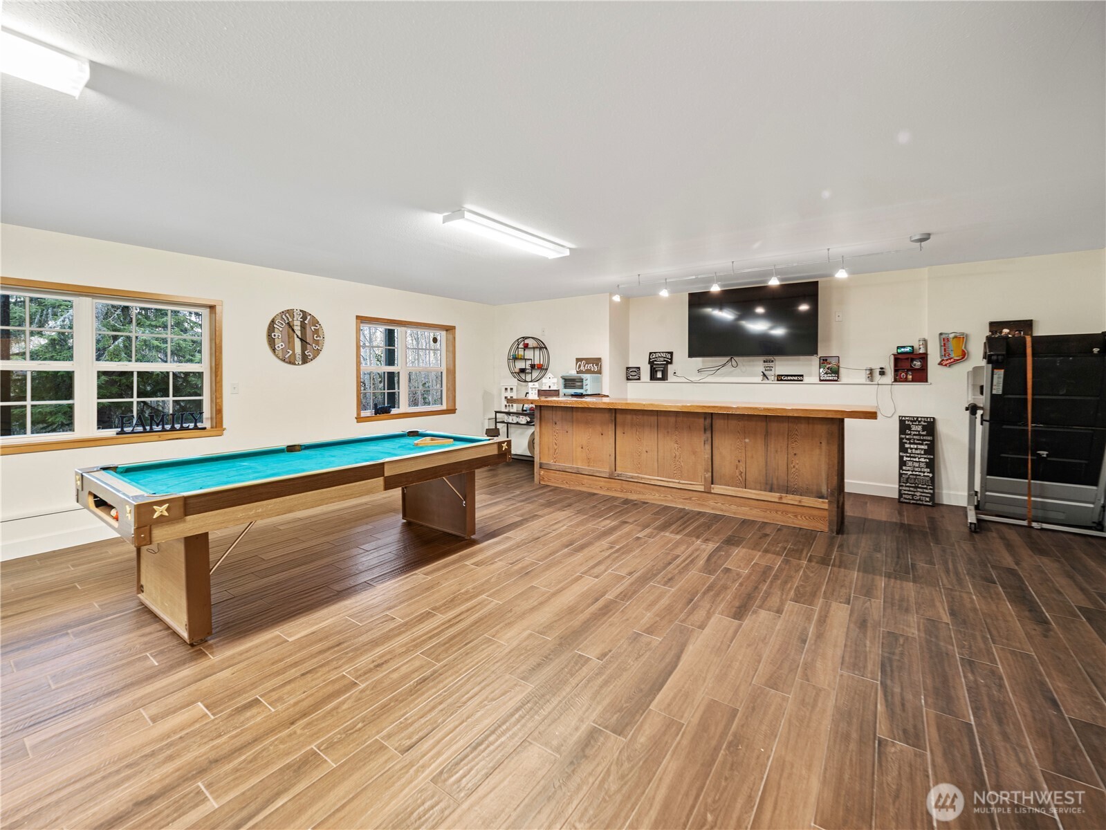 12811 Kapowsin Highlands Drive E, Graham, WA 98338