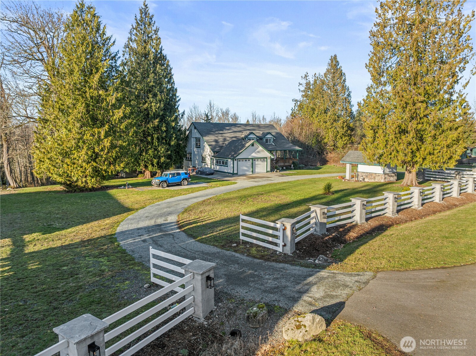 12811 Kapowsin Highlands Drive E, Graham, WA 98338