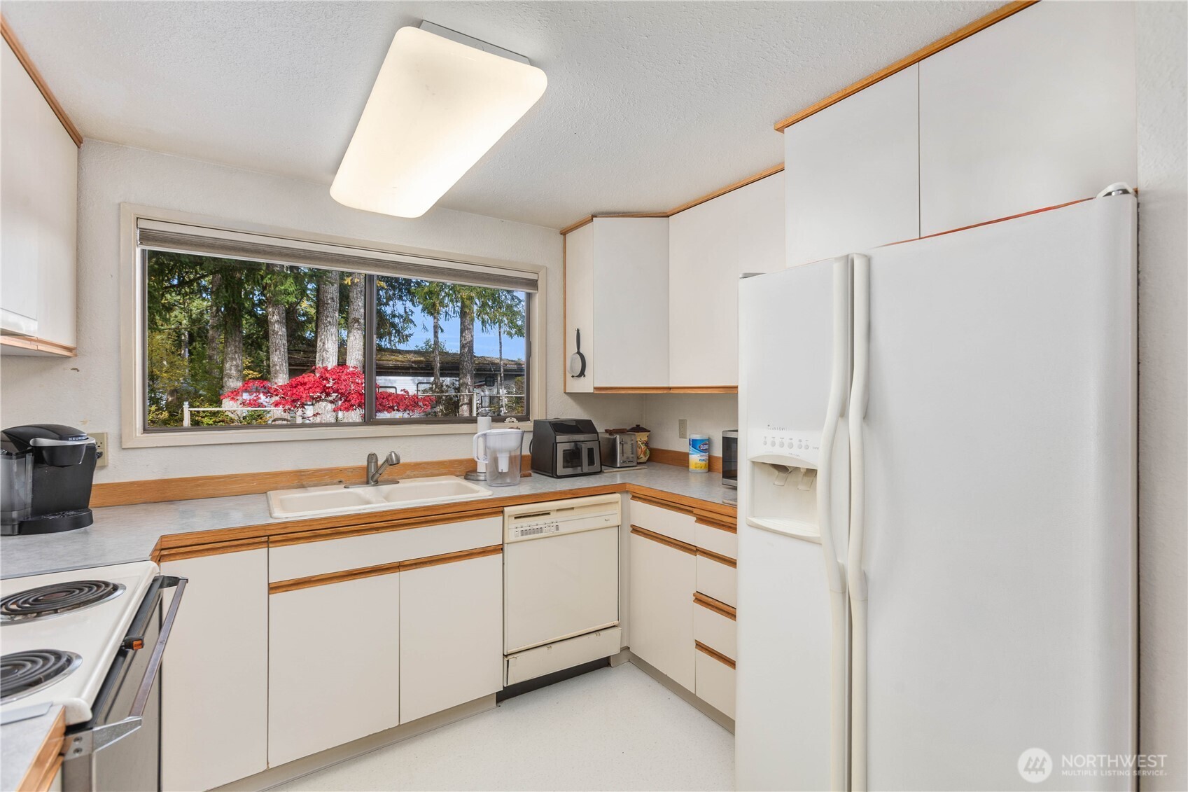 350 Olympic Drive E, Grapeview, WA 98546