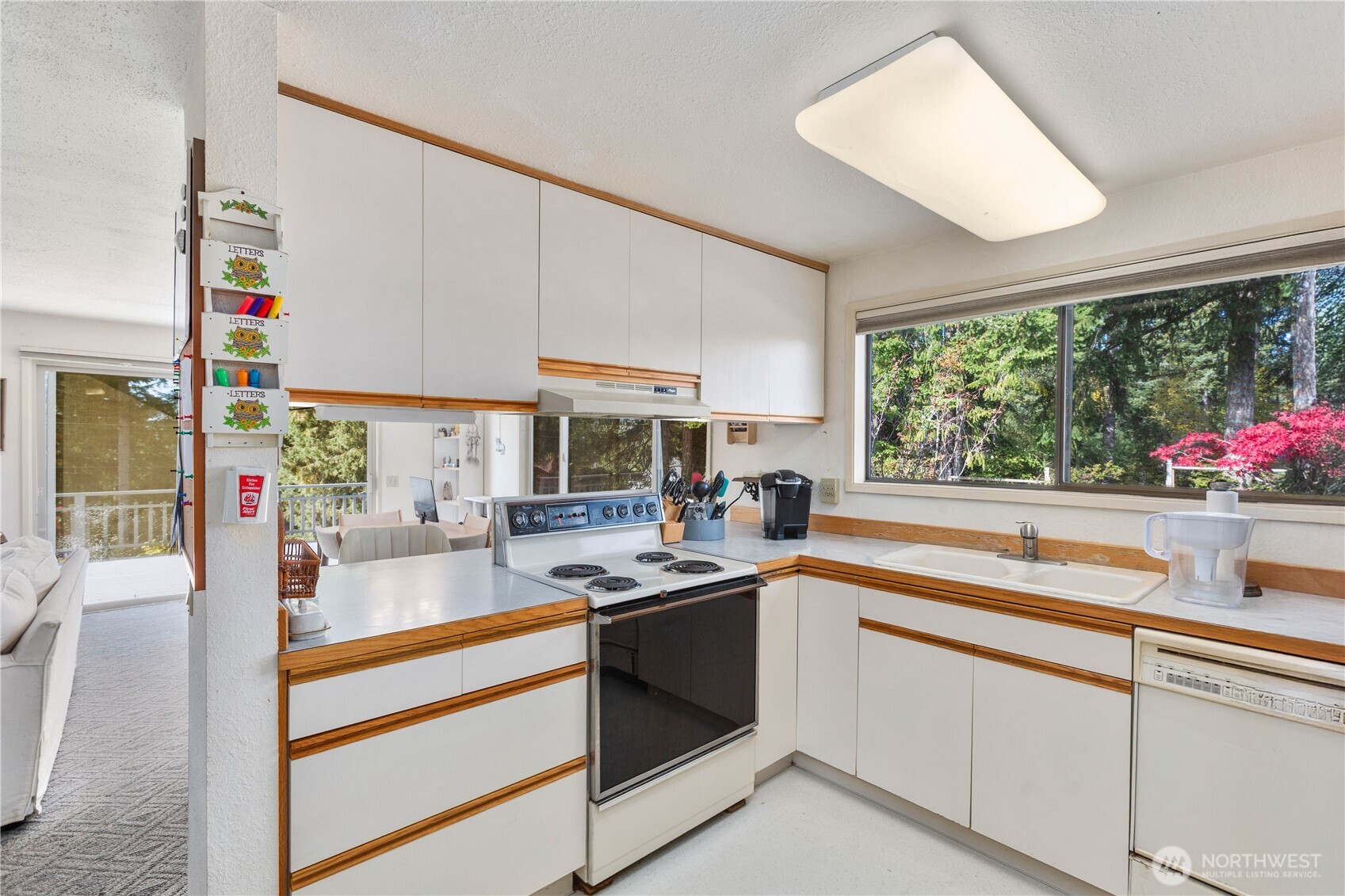 350 Olympic Drive E, Grapeview, WA 98546