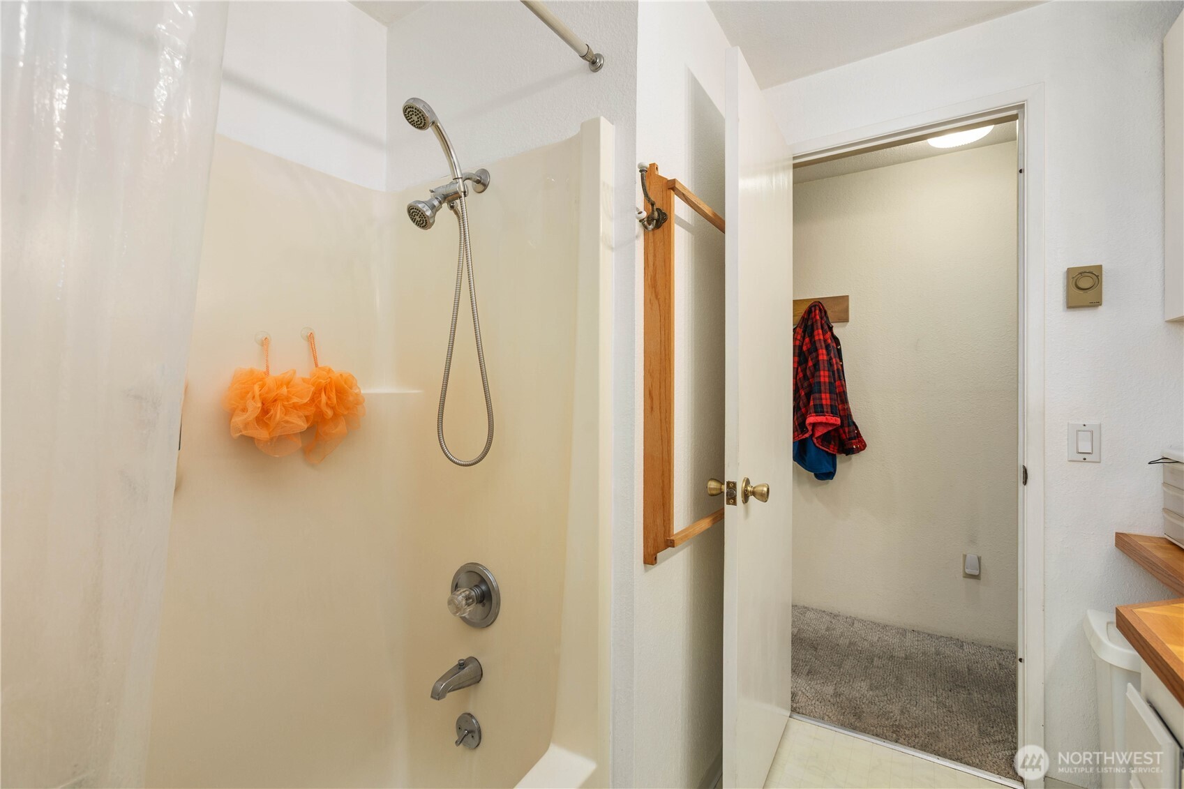 350 Olympic Drive E, Grapeview, WA 98546