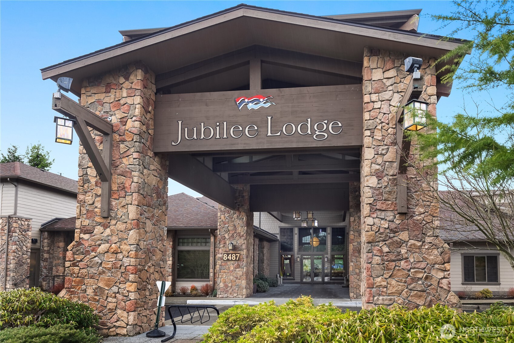 8228 Bainbridge Loop NE, Lacey, WA 98516