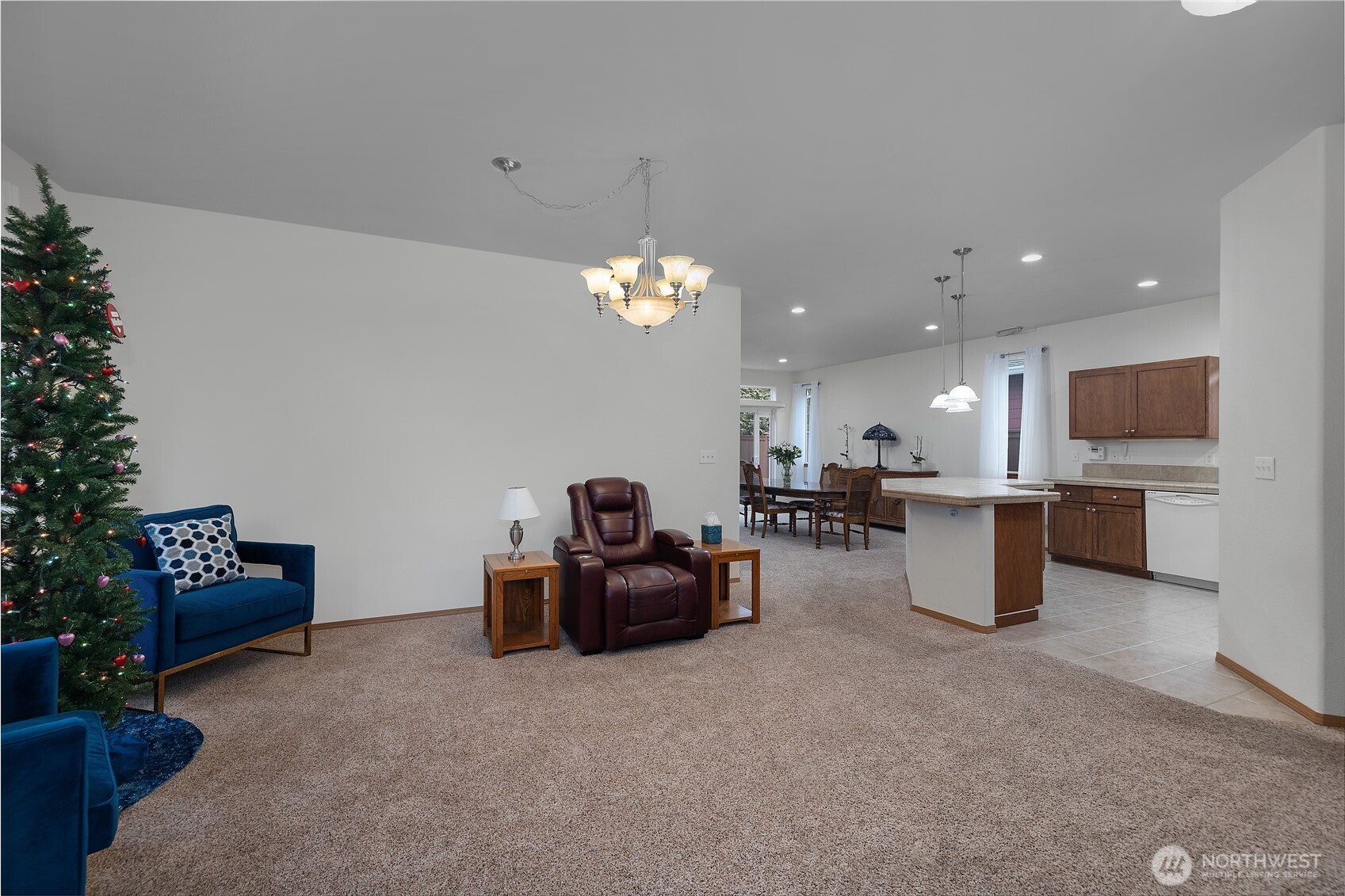 8228 Bainbridge Loop NE, Lacey, WA 98516