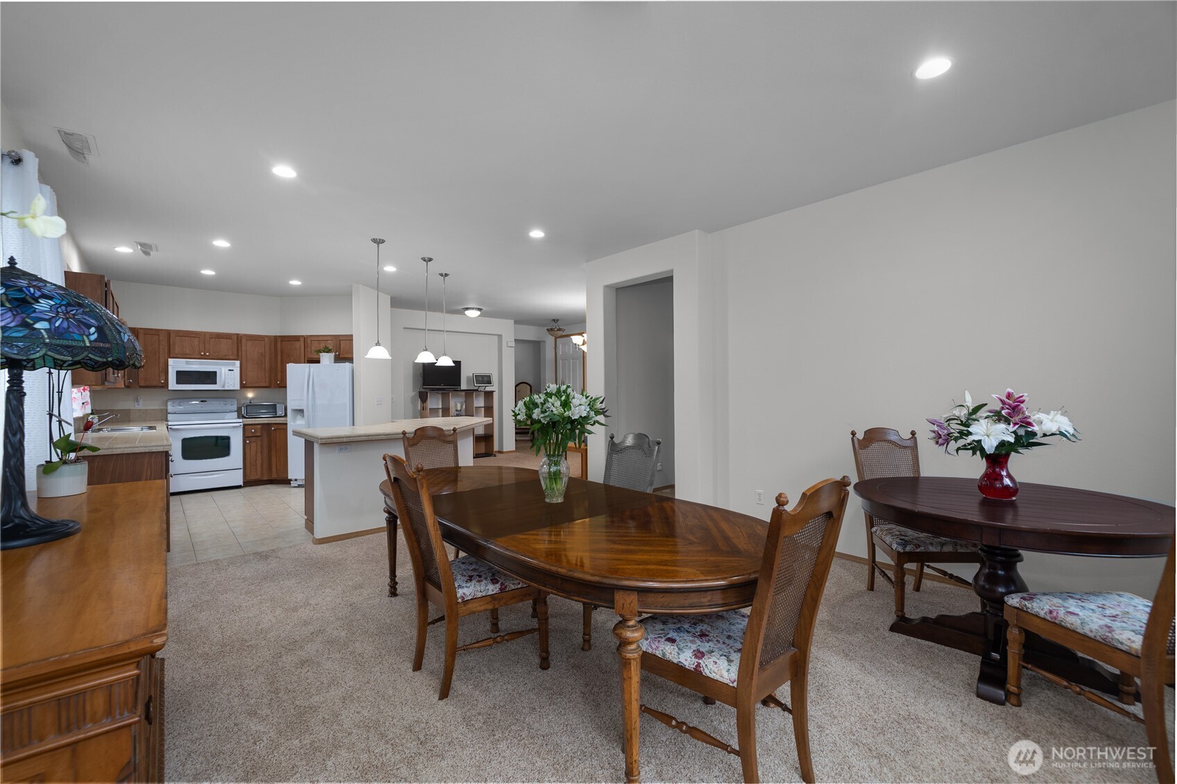 8228 Bainbridge Loop NE, Lacey, WA 98516