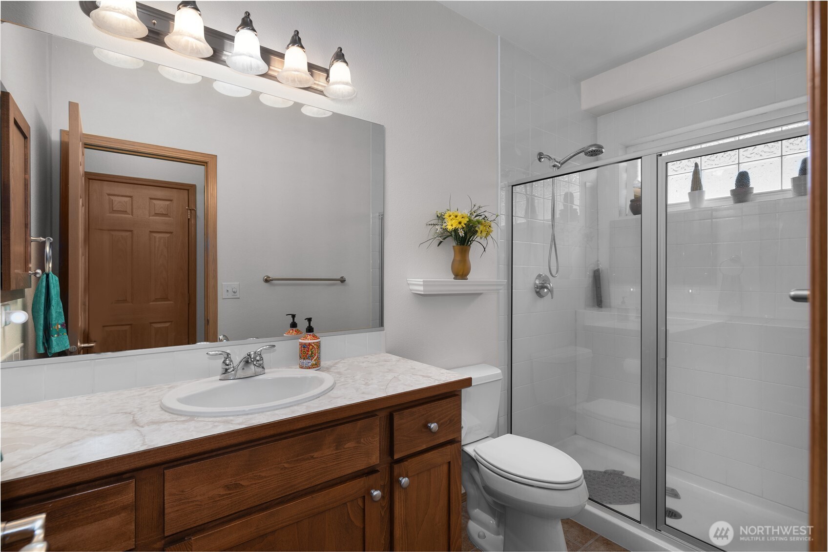 8228 Bainbridge Loop NE, Lacey, WA 98516