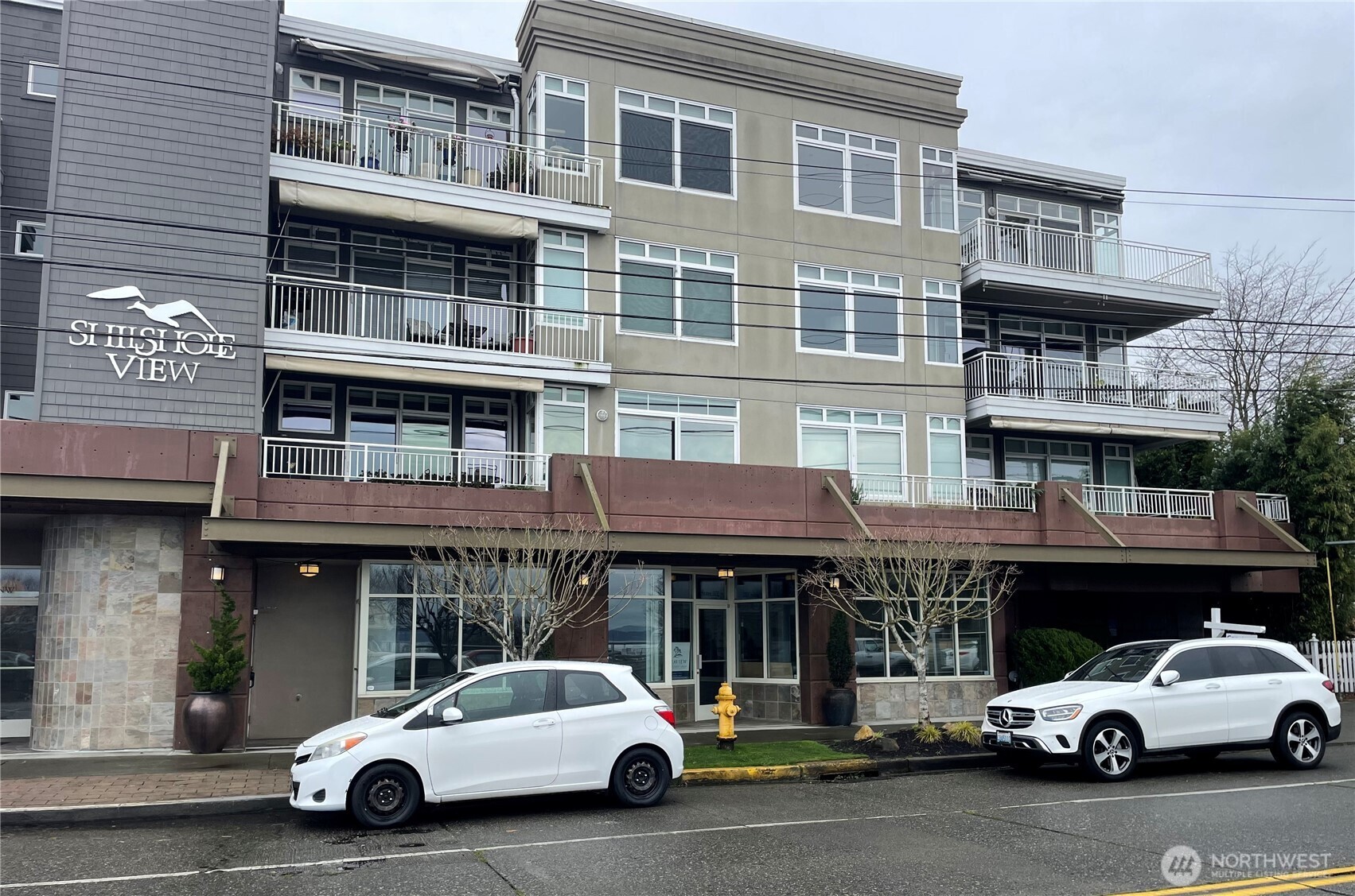 6044 Seaview Avenue NW #102, Seattle, WA 98107