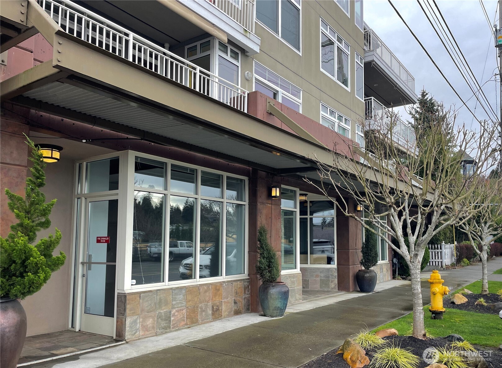 6044 Seaview Avenue NW #102, Seattle, WA 98107