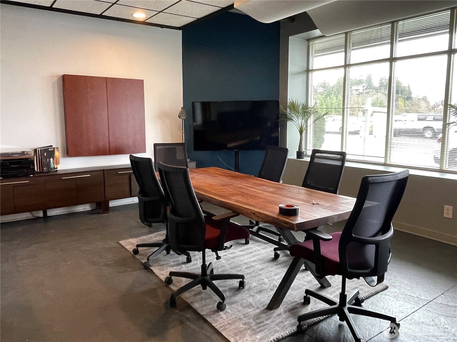 6044 Seaview Avenue NW #102, Seattle, WA 98107