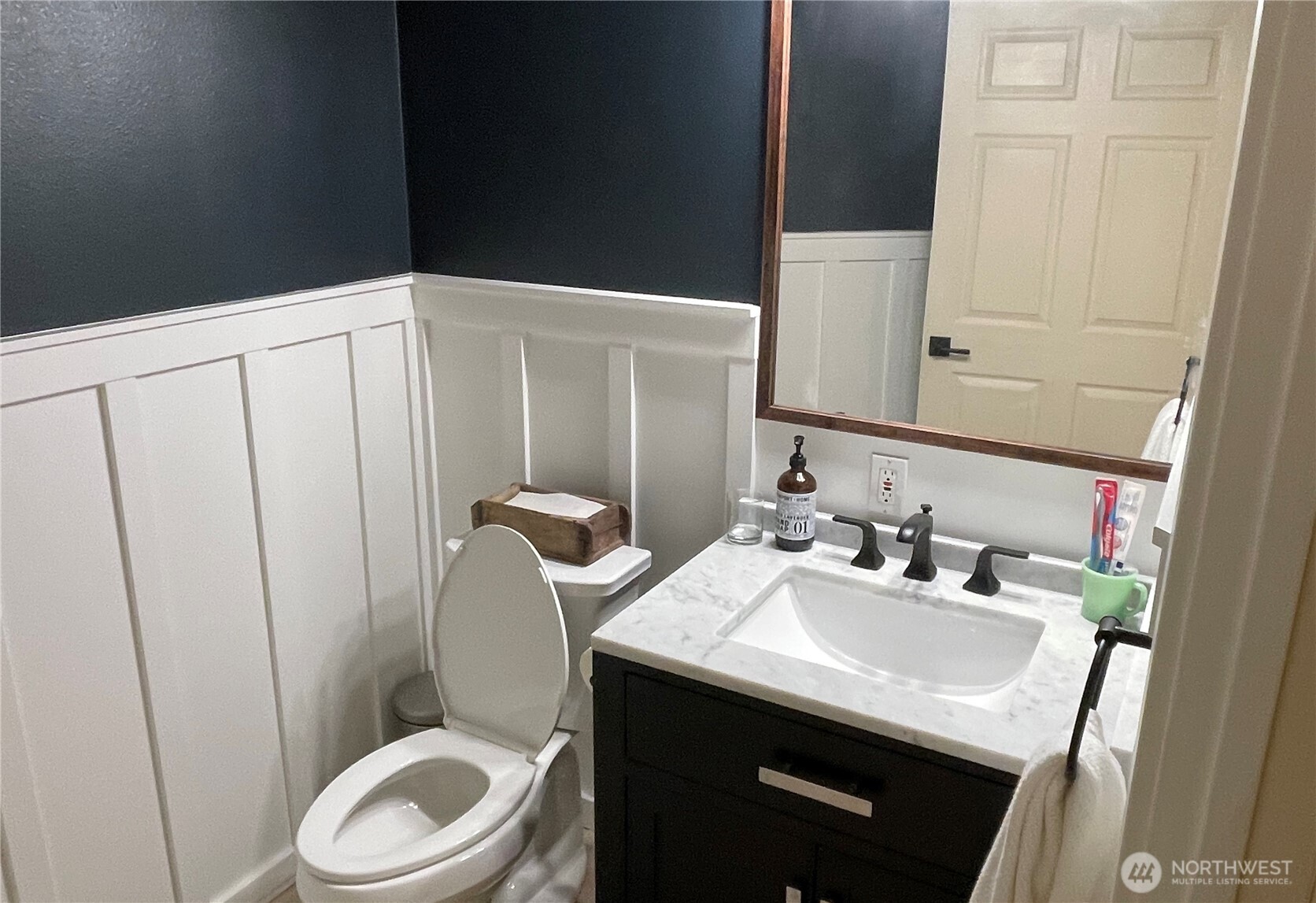 6044 Seaview Avenue NW #102, Seattle, WA 98107