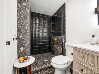 13618 SE 141st Street , Renton, WA 98059 - Photo 11