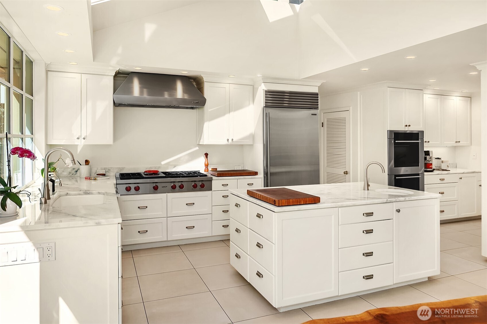 453 McGilvra Boulevard E, Seattle, WA 98112