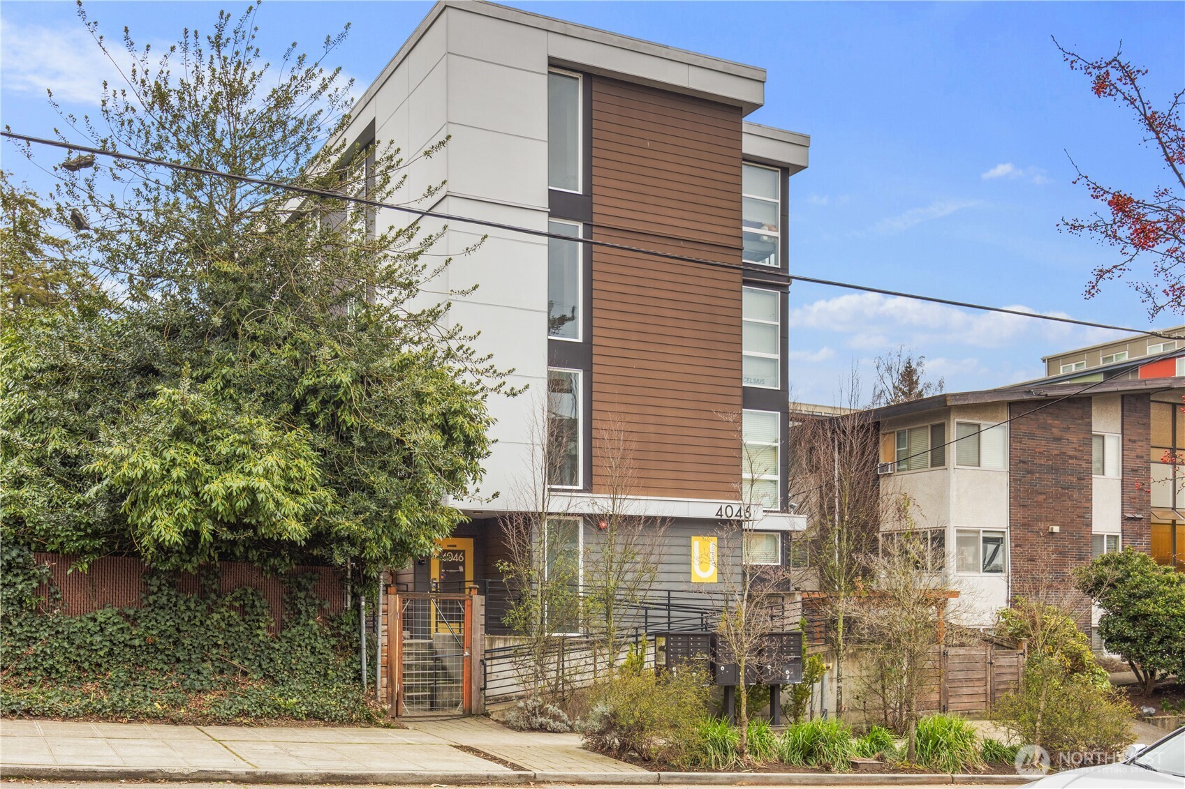 4046 8th Avenue NE, Seattle, WA 98105