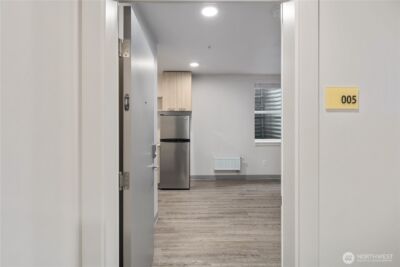 4046 8th Avenue NE, Seattle, WA 98105 - Photo 13