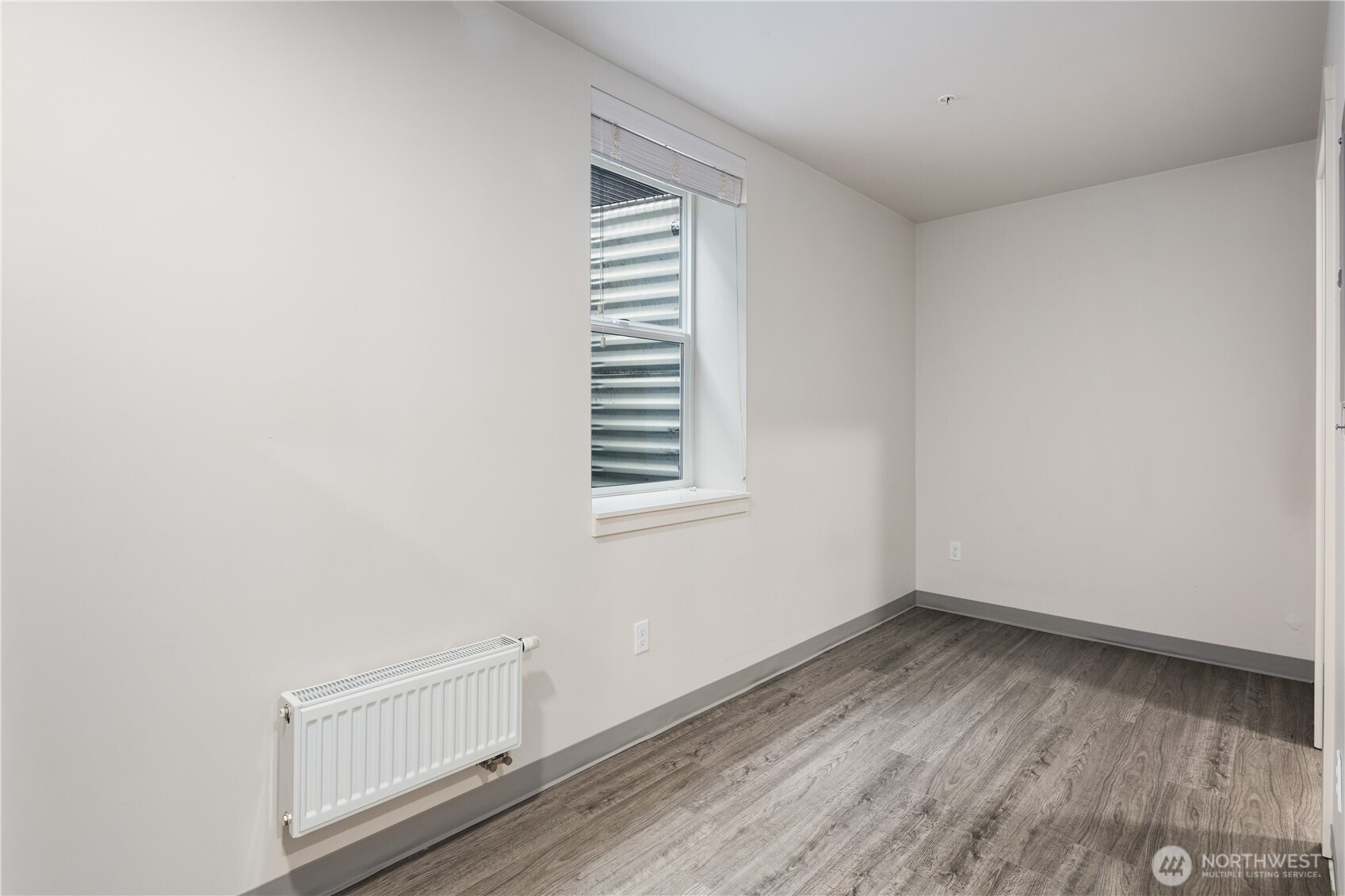 4046 8th Avenue NE, Seattle, WA 98105