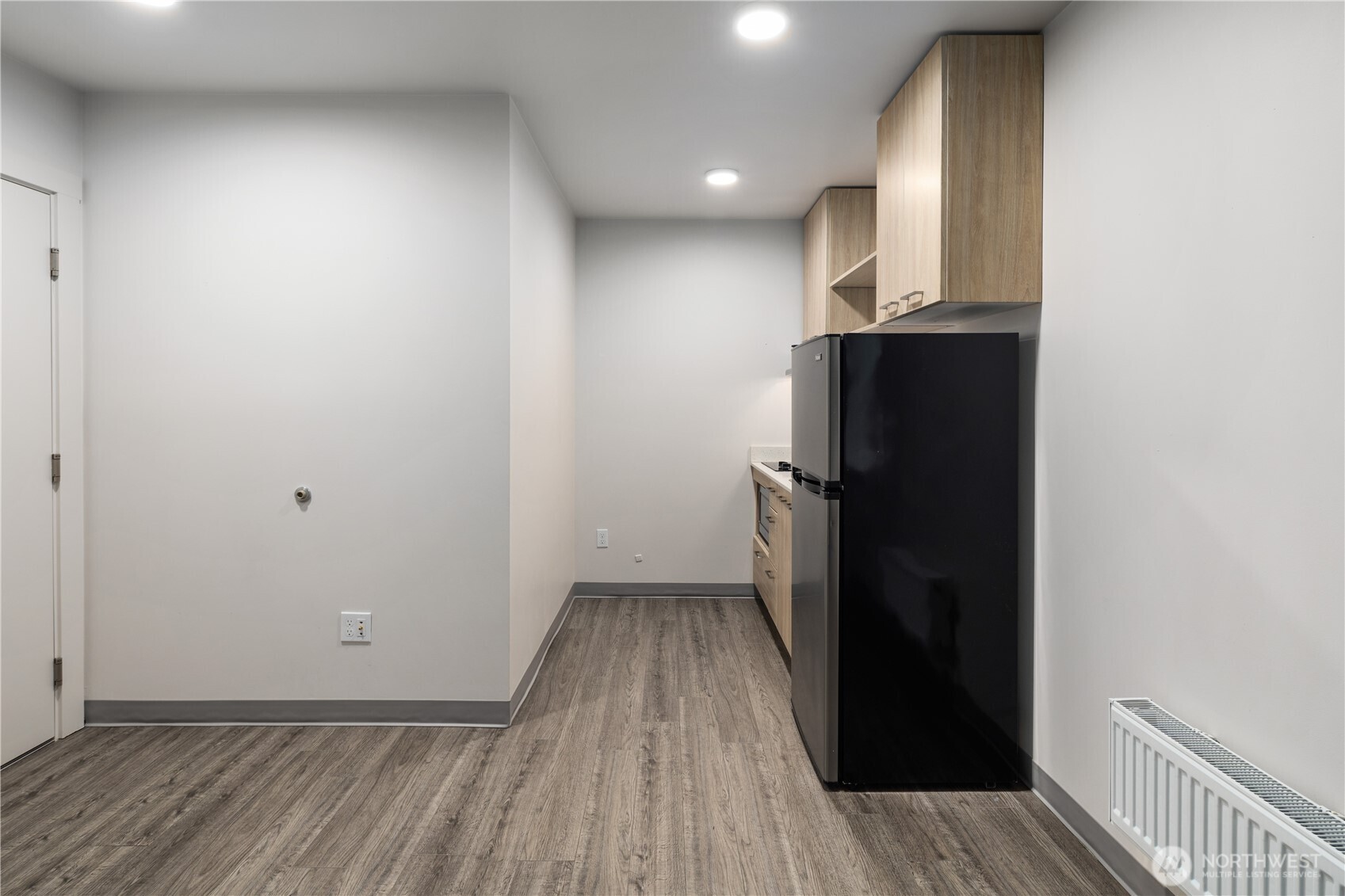 4046 8th Avenue NE, Seattle, WA 98105