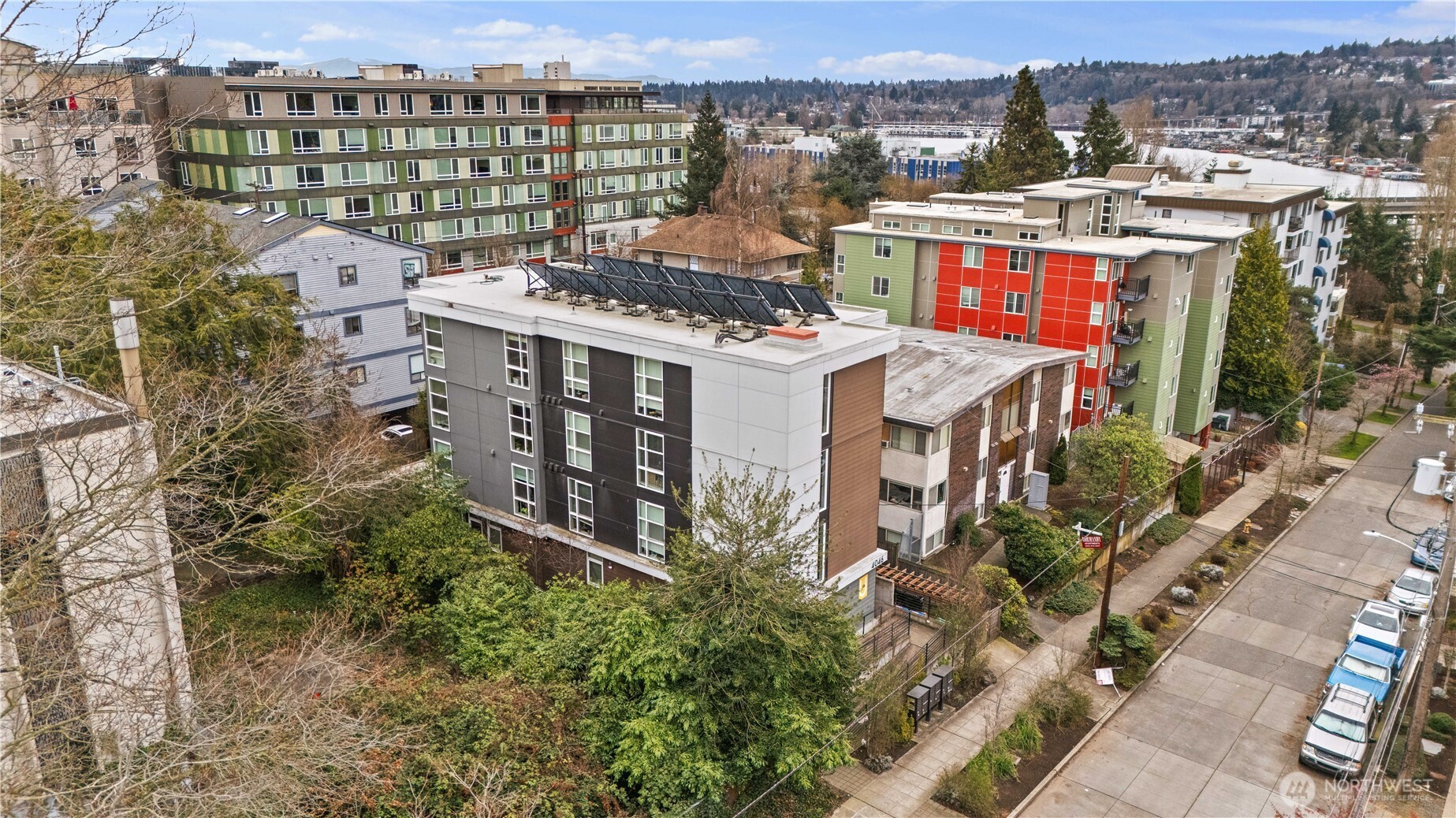 4046 8th Avenue NE, Seattle, WA 98105