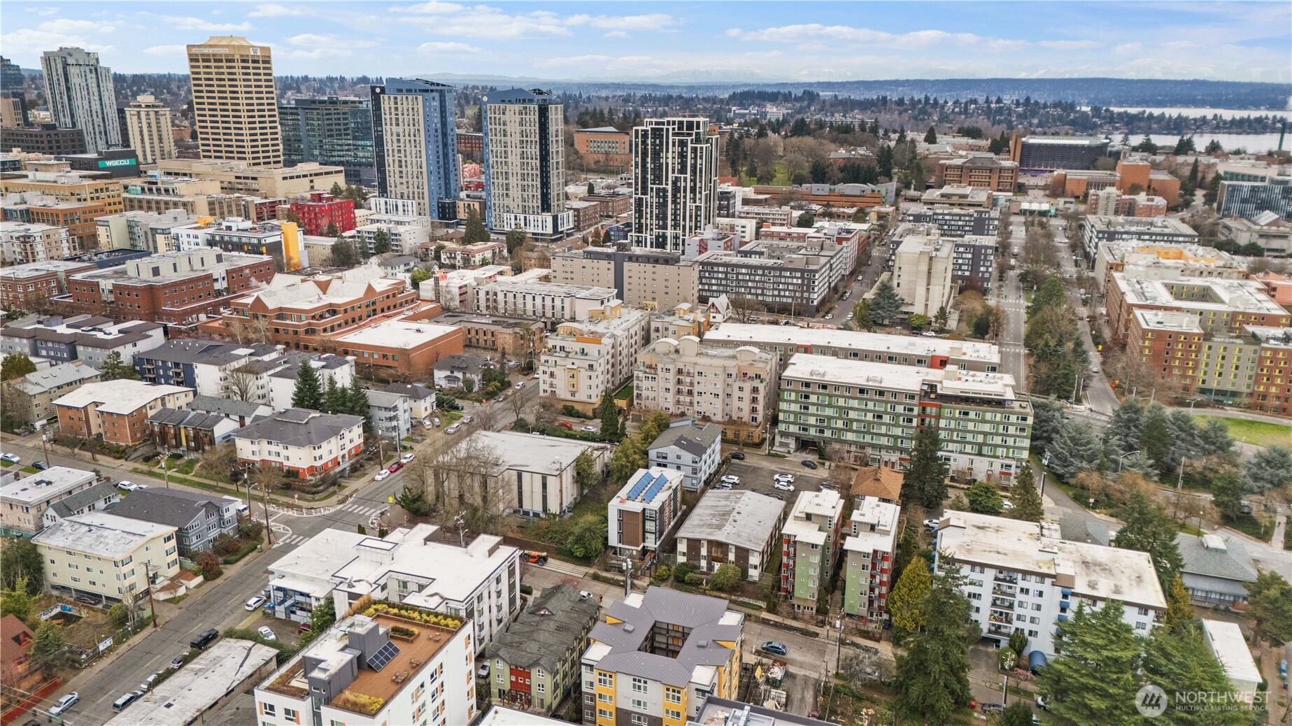 4046 8th Avenue NE, Seattle, WA 98105