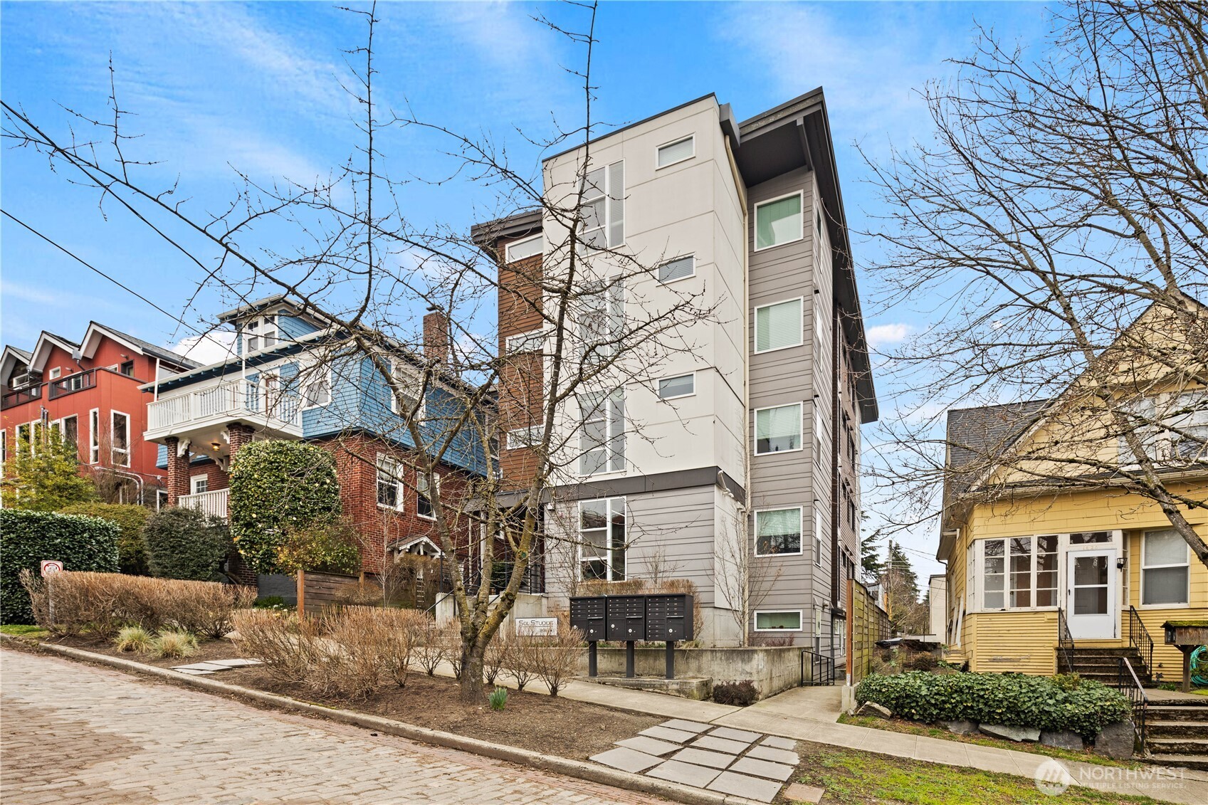 1814 E John Street , Seattle, WA 98112