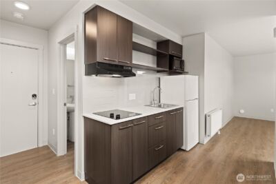 1814 E John Street , Seattle, WA 98112 - Photo 8