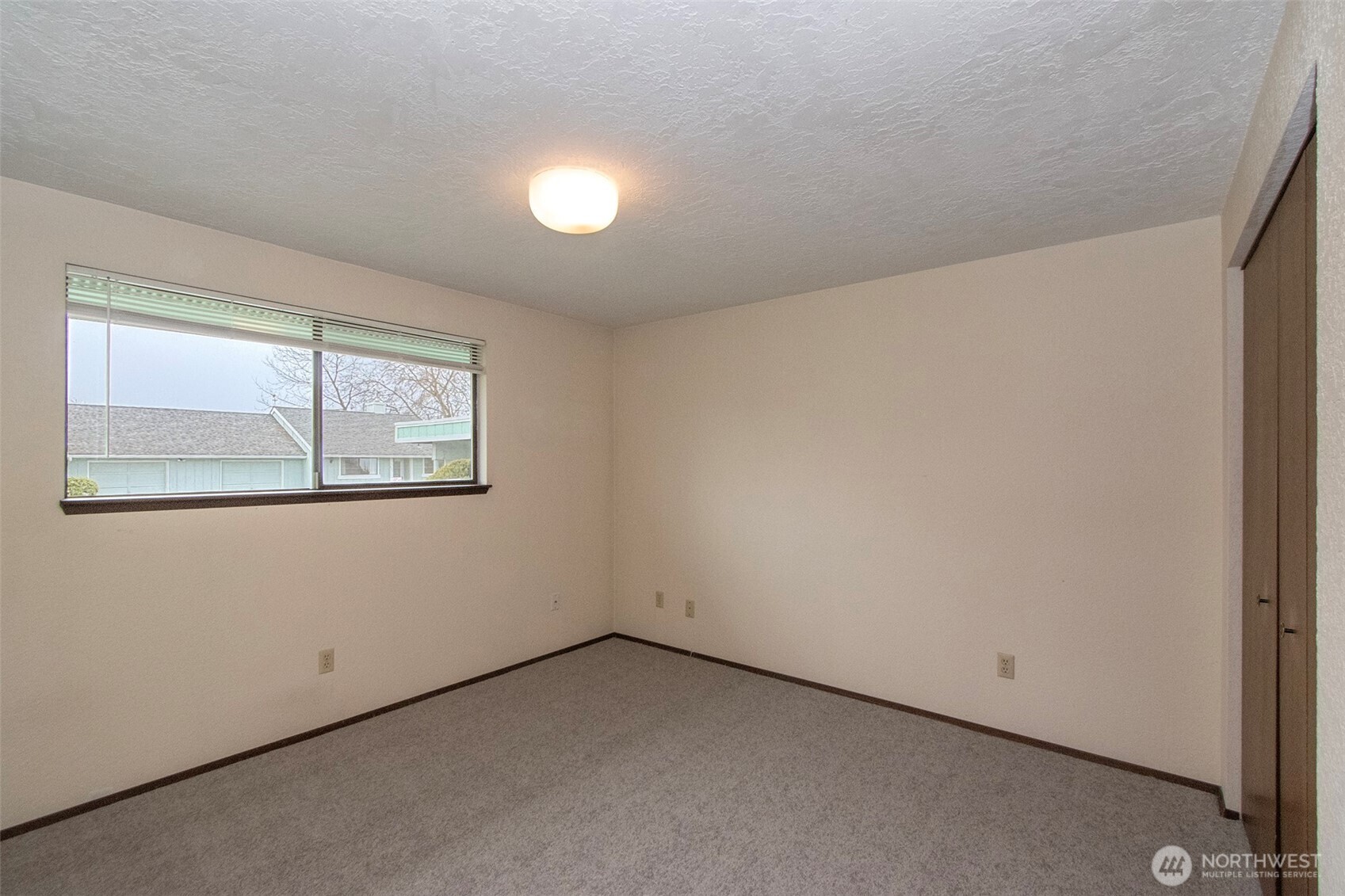 830 N Canterbury Court , Sequim, WA 98382