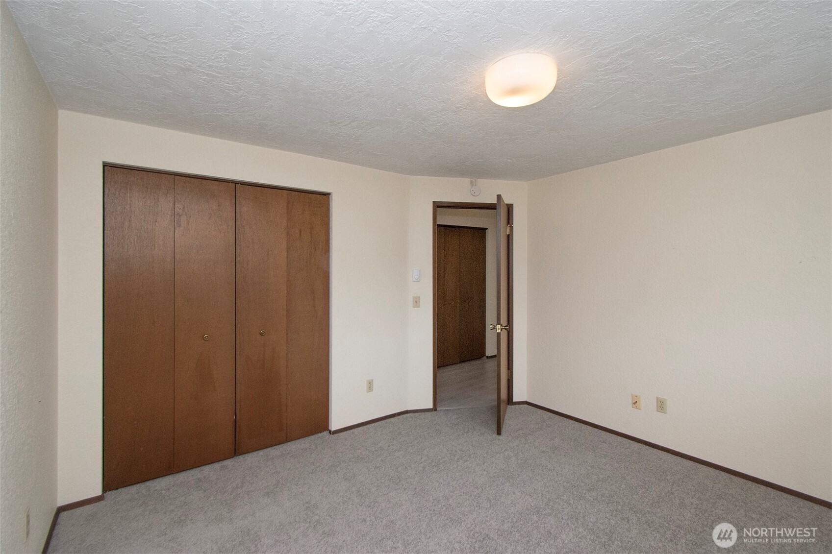 830 N Canterbury Court , Sequim, WA 98382