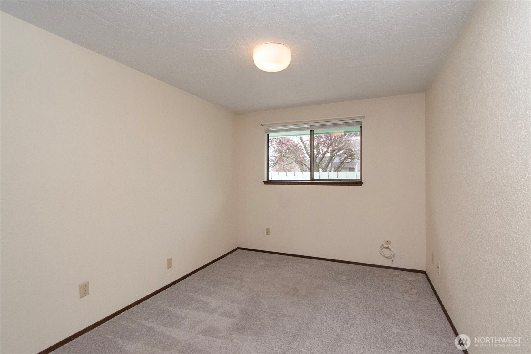 830 N Canterbury Court , Sequim, WA 98382