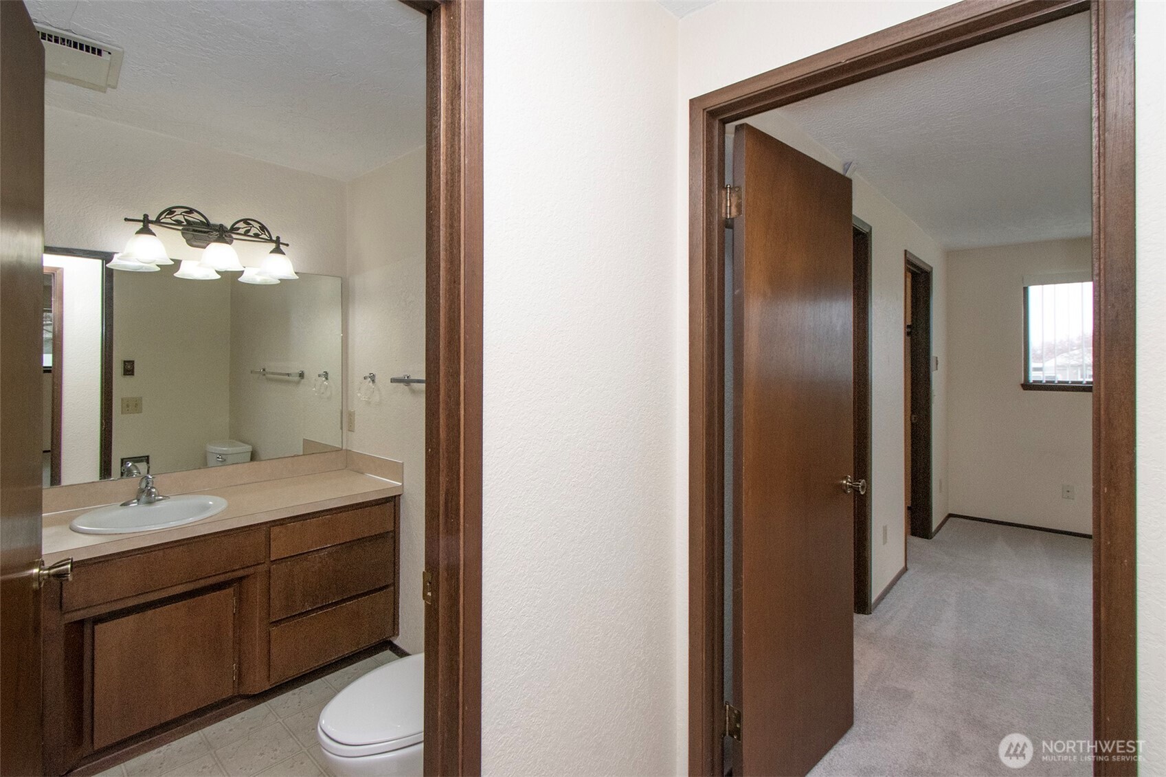 830 N Canterbury Court , Sequim, WA 98382