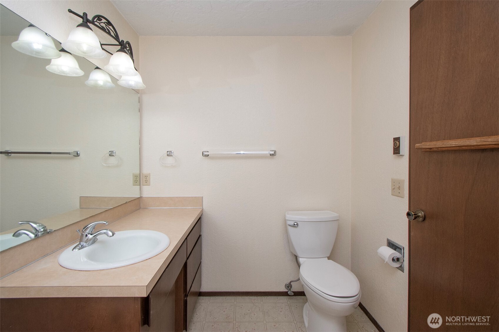 830 N Canterbury Court , Sequim, WA 98382