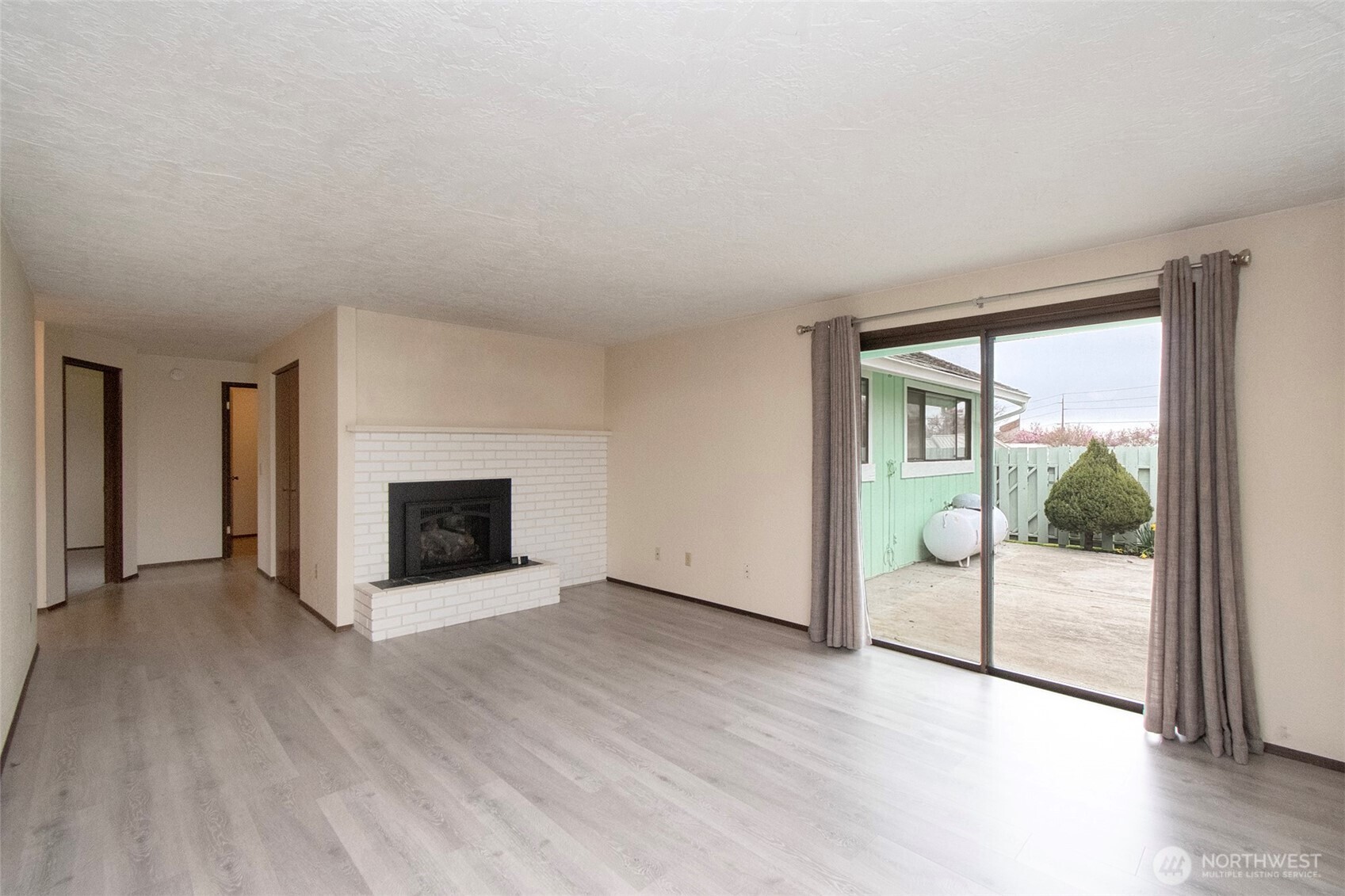 830 N Canterbury Court , Sequim, WA 98382