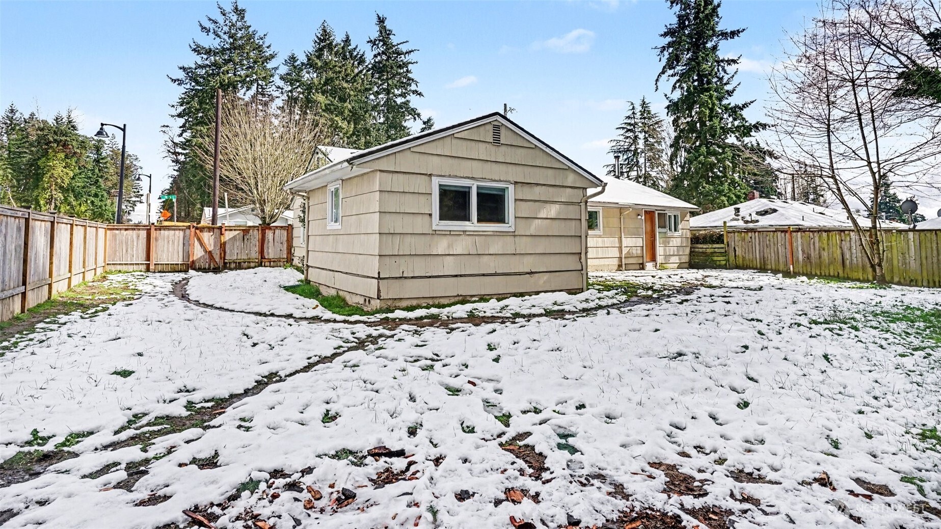 20005 14th Avenue S, SeaTac, WA 98198