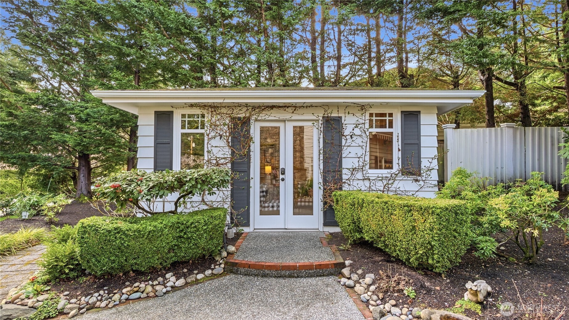 10506 Robin Hood Drive , Edmonds, WA 98020