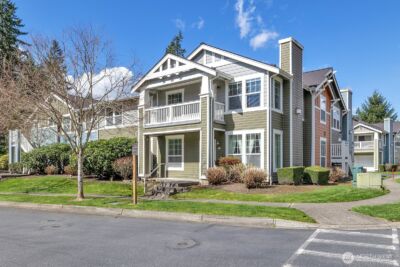 10515 221st Lane NE #202, Redmond, WA 98053-2013