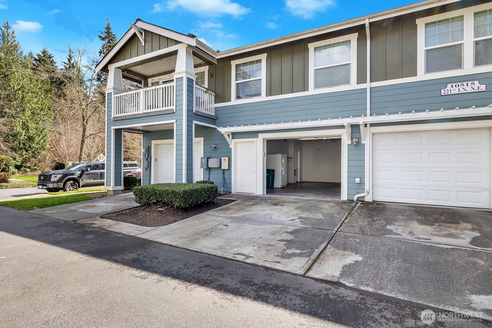 10515 221st Lane NE #202, Redmond, WA 98053-2013