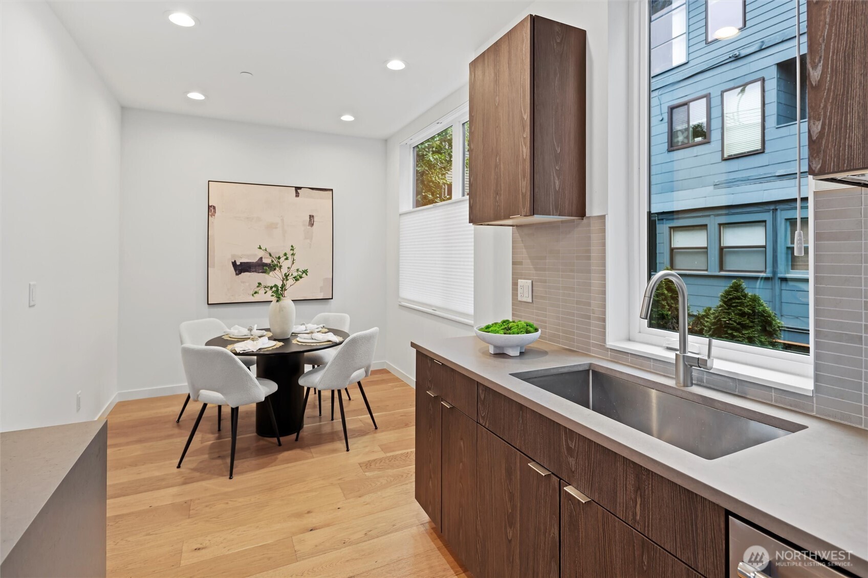 609 15th Avenue E, Seattle, WA 98112