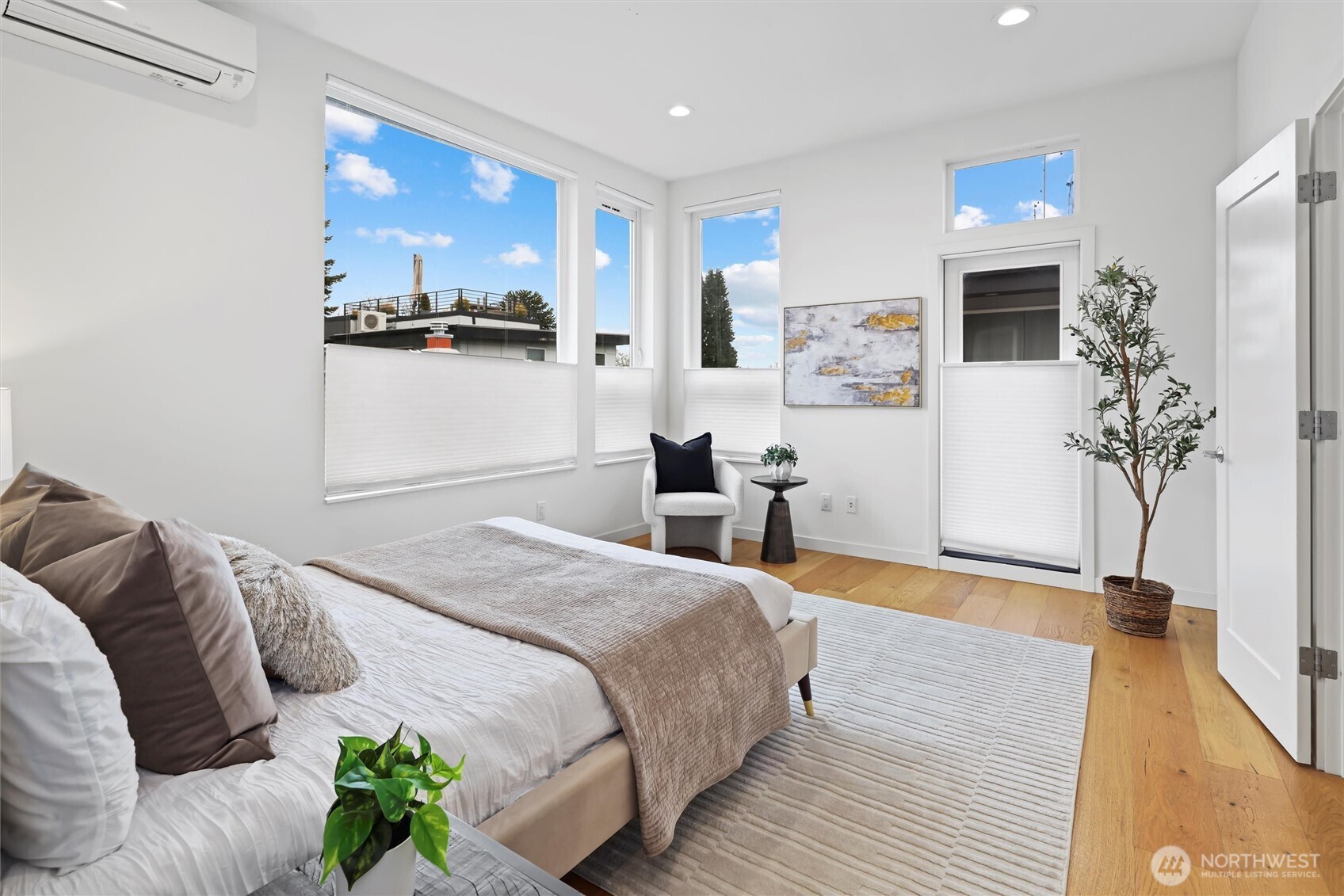 609 15th Avenue E, Seattle, WA 98112