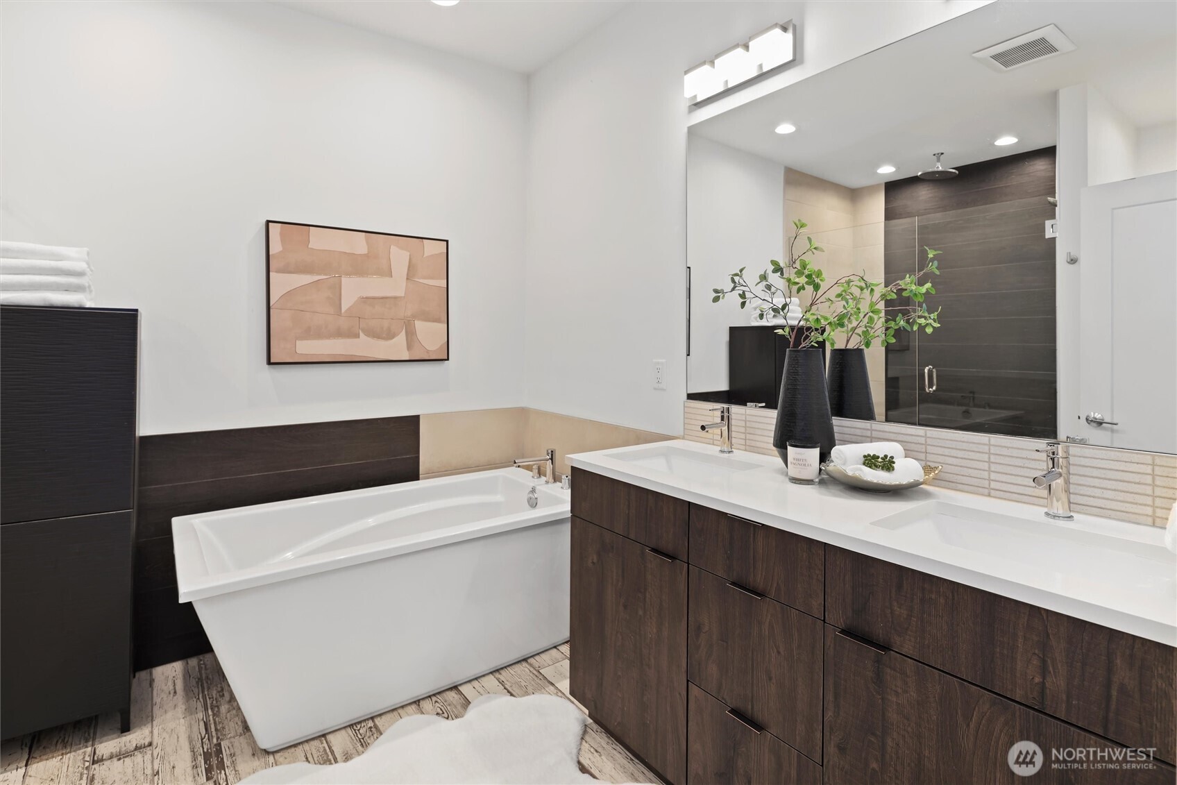 609 15th Avenue E, Seattle, WA 98112