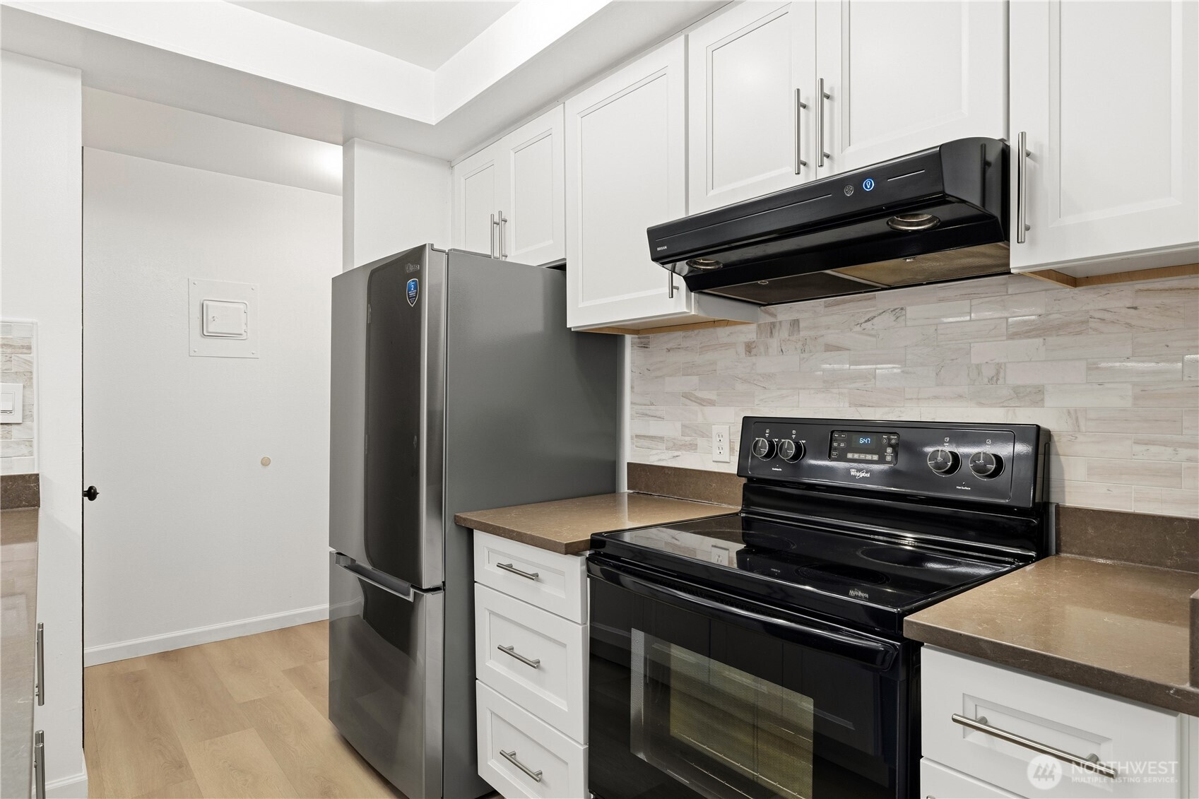 18906 8th Avenue NW #115, Shoreline, WA 98177